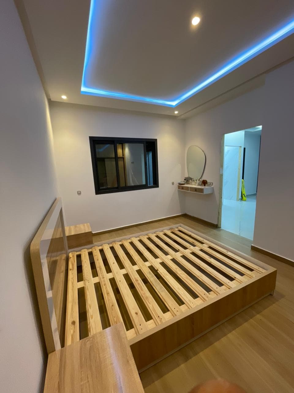 Structure lit bois moderne