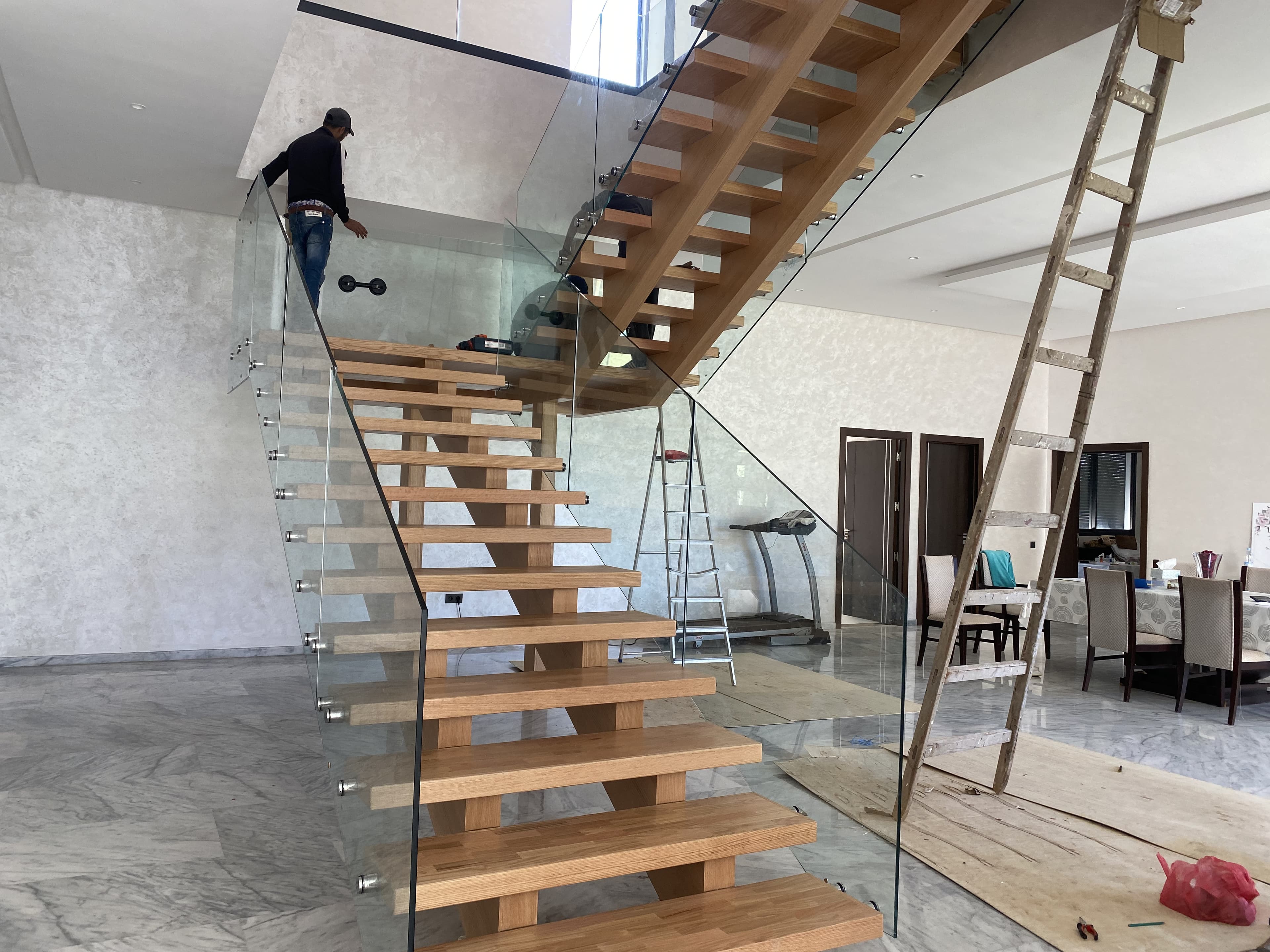 Escalier bois et verre 